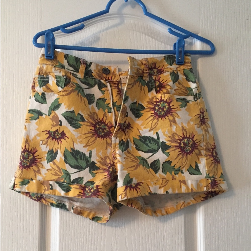 Bullhead denim sunflower shorts